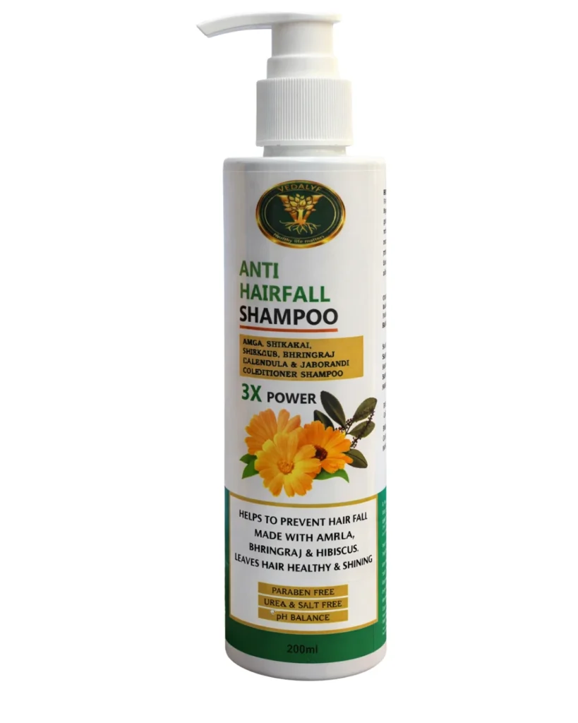 Vedalyf Anti Hairfall Shampoo in focus1